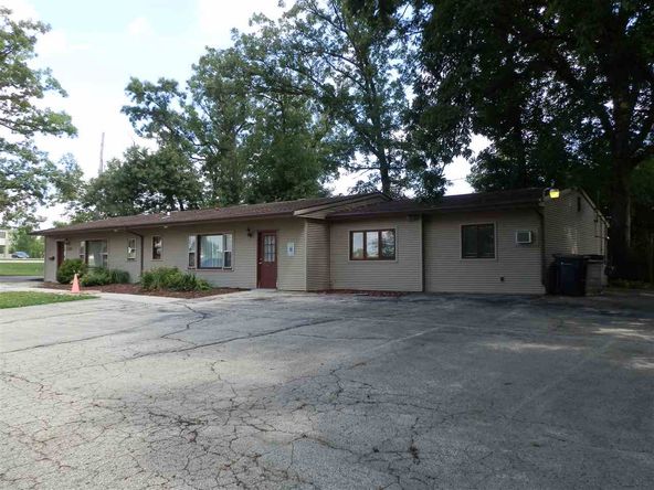 4245 Fox Hills Dr, Janesville, WI 53546